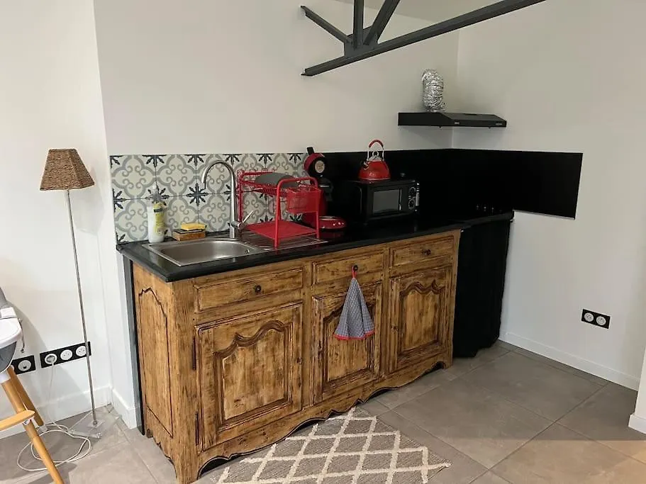 Apartment Studio Proche Moulins Bressolles  France