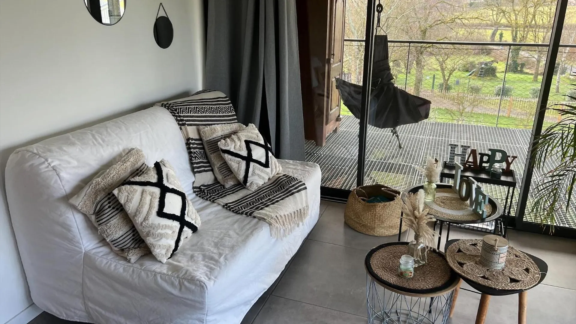 Apartment Studio Proche Moulins Bressolles  France